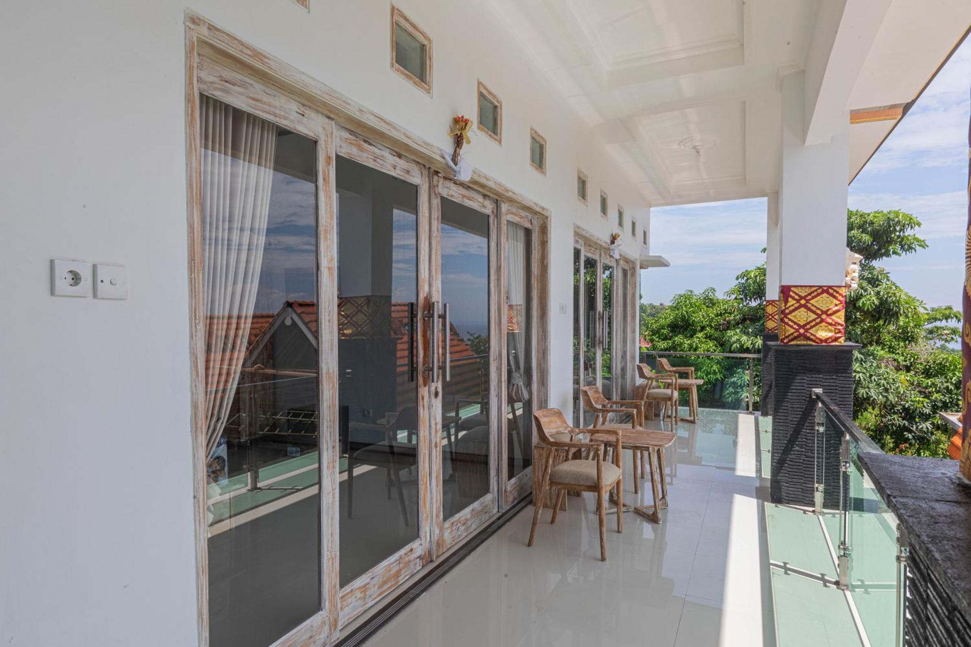 D'Arya Sea View Hotel Batununggul Bagian luar foto